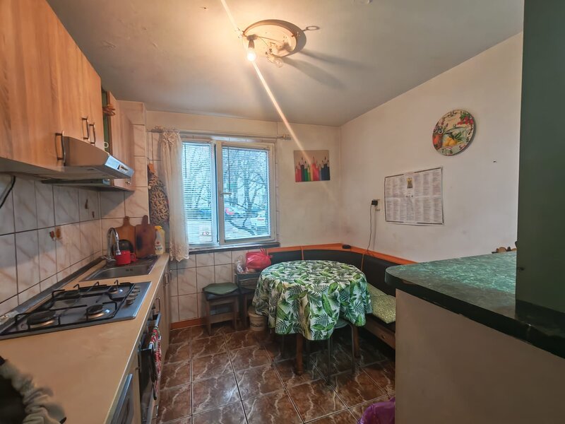 Berceni, Covasna, 3 camere in bloc cu 4 etaje