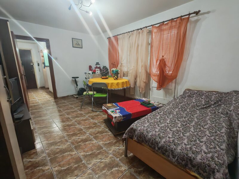 Berceni, Covasna, 3 camere in bloc cu 4 etaje