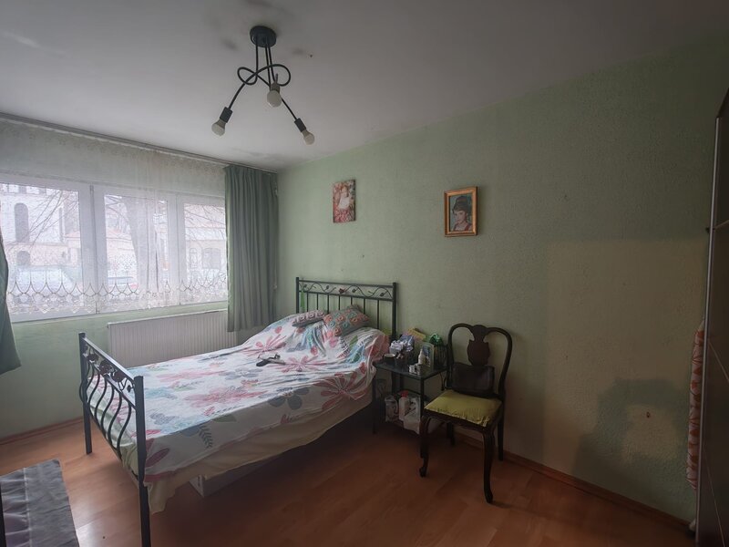 Berceni, Covasna, 3 camere in bloc cu 4 etaje